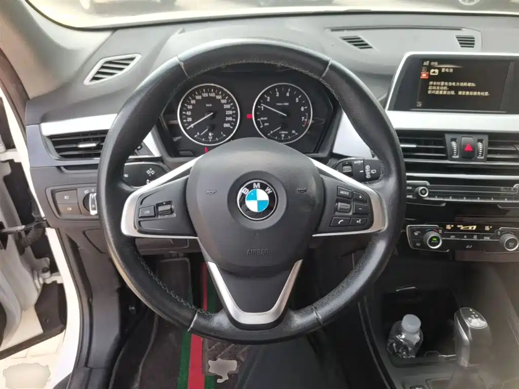 BMW X1 2017 — фото 11