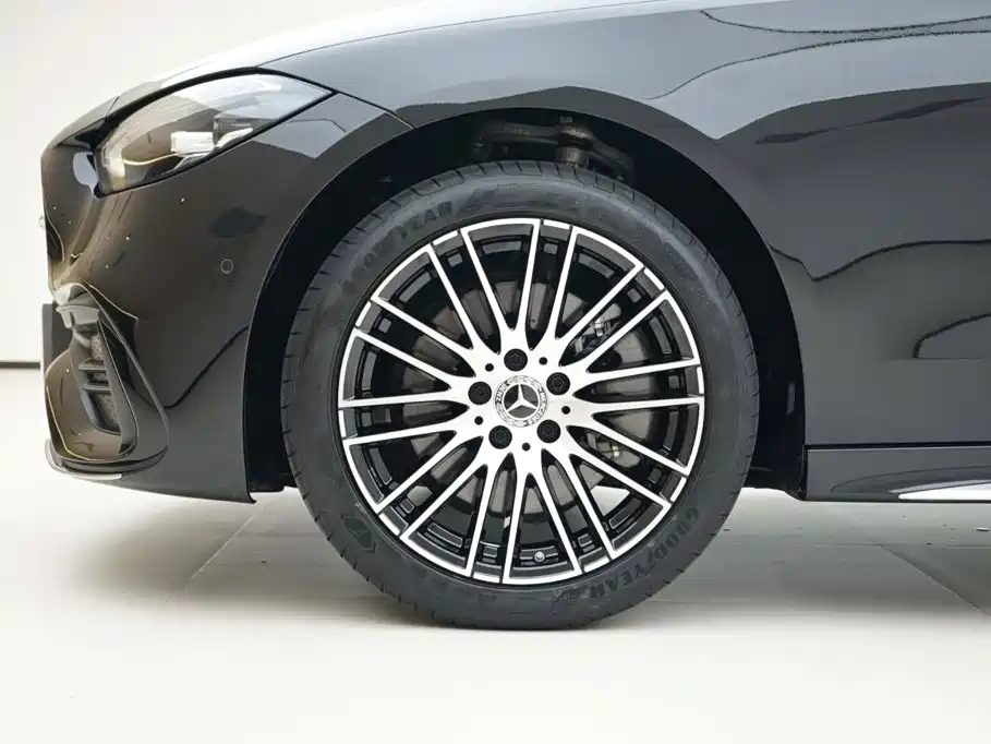 Mercedes-Benz C-Class 2023 — фото 14