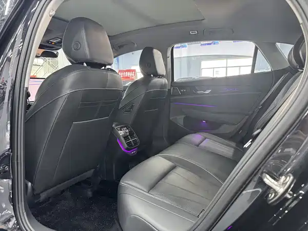 Volkswagen Passat 2025