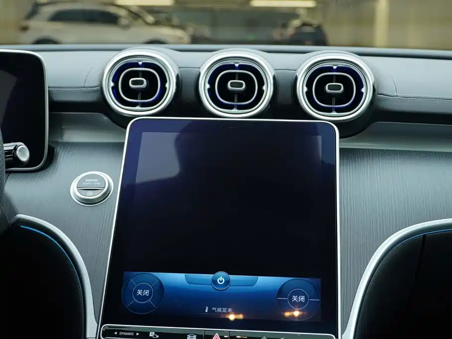 Mercedes-Benz C-Class 2023 — фото 18