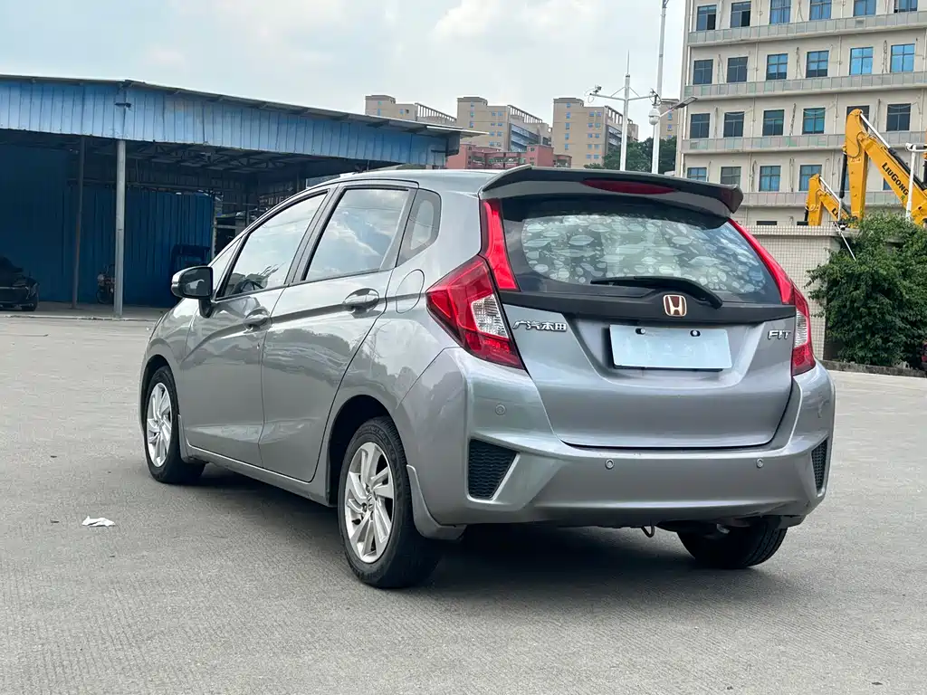 Honda Fit 2015 — фото 10