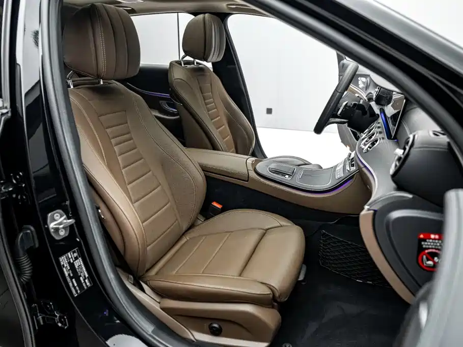 Mercedes-Benz E-Class 2020 — фото 21