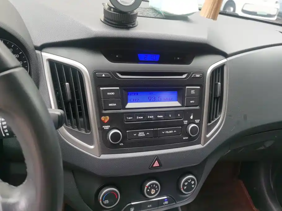 Hyundai ix25 2015 — фото 13