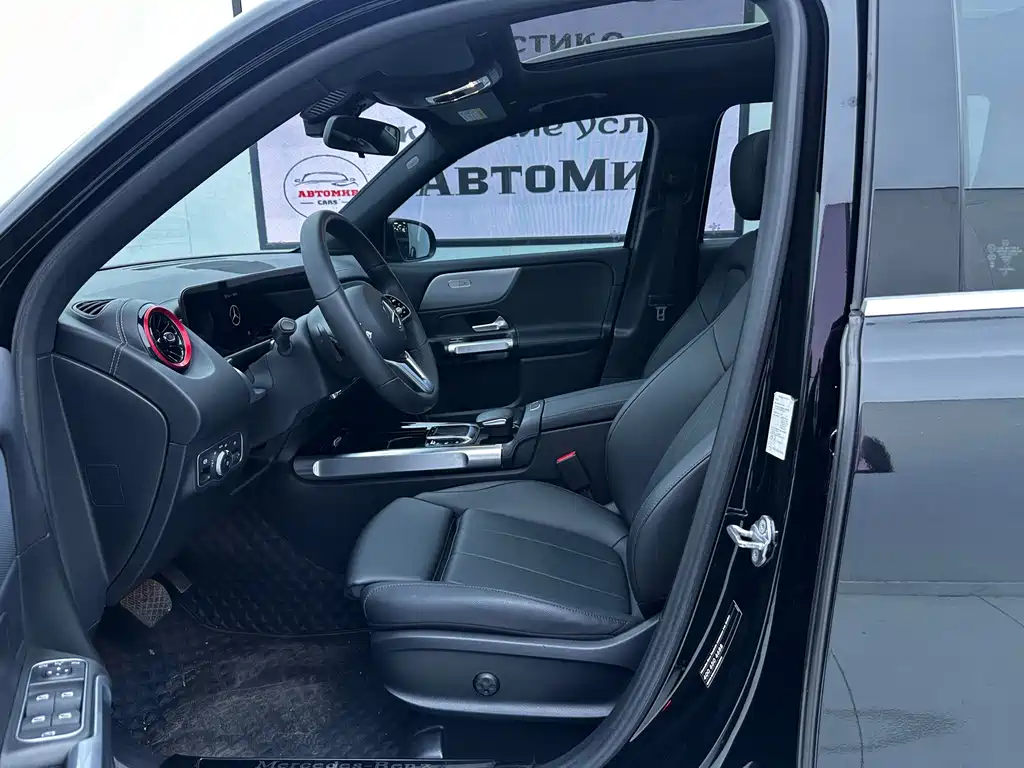 Mercedes-Benz GLB 2021