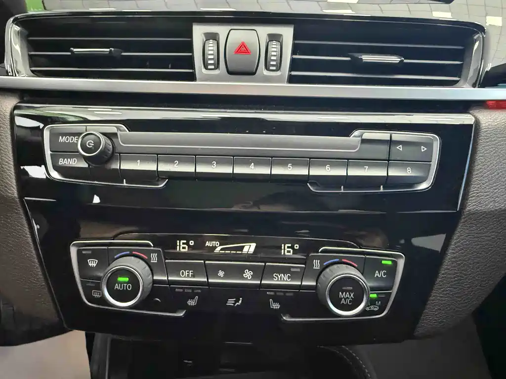 BMW X1 2022 — фото 12