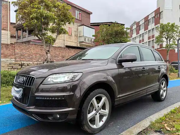 Audi Q7 2015