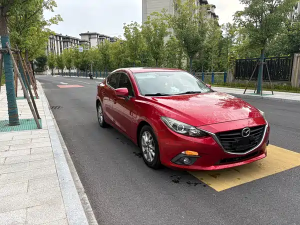 Mazda 3 Axela 2016