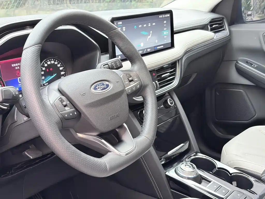 Ford Escape 2022 — фото 13