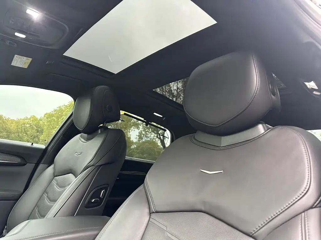 Cadillac CT6 2023 — фото 17