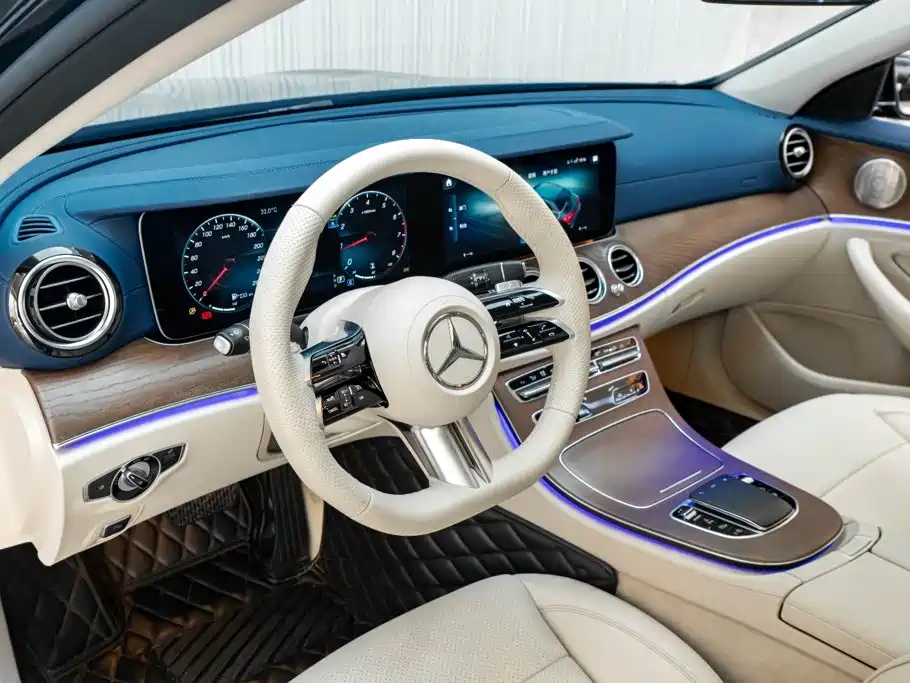 Mercedes-Benz E-Class 2022 — фото 27