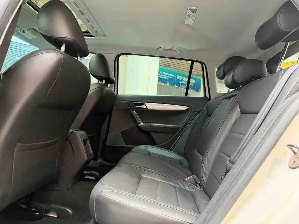 Volkswagen Gran Lavida 2014
