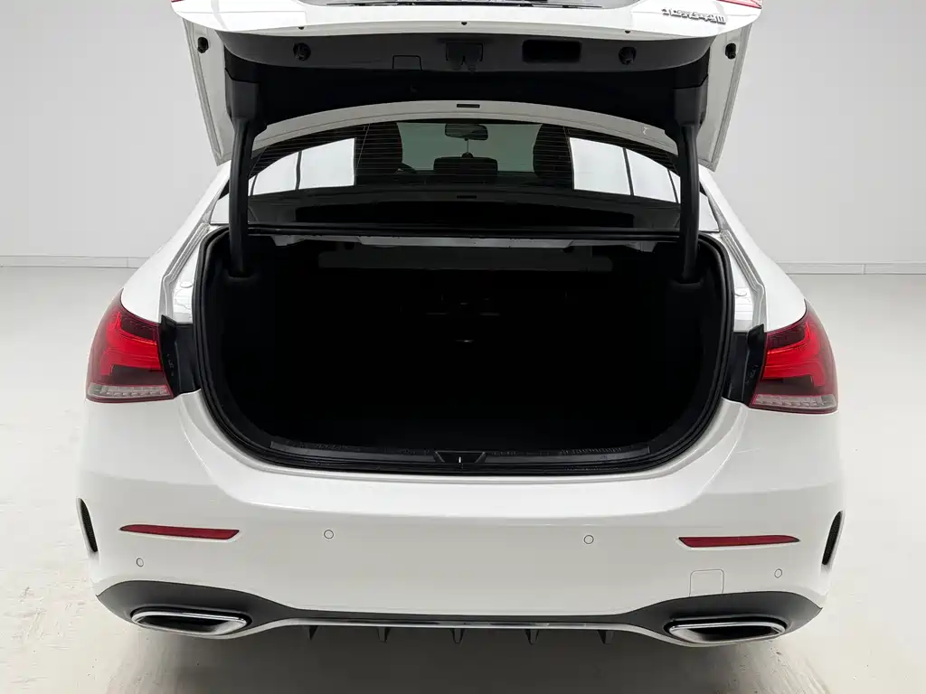 Mercedes-Benz A-Class 2022 — фото 10