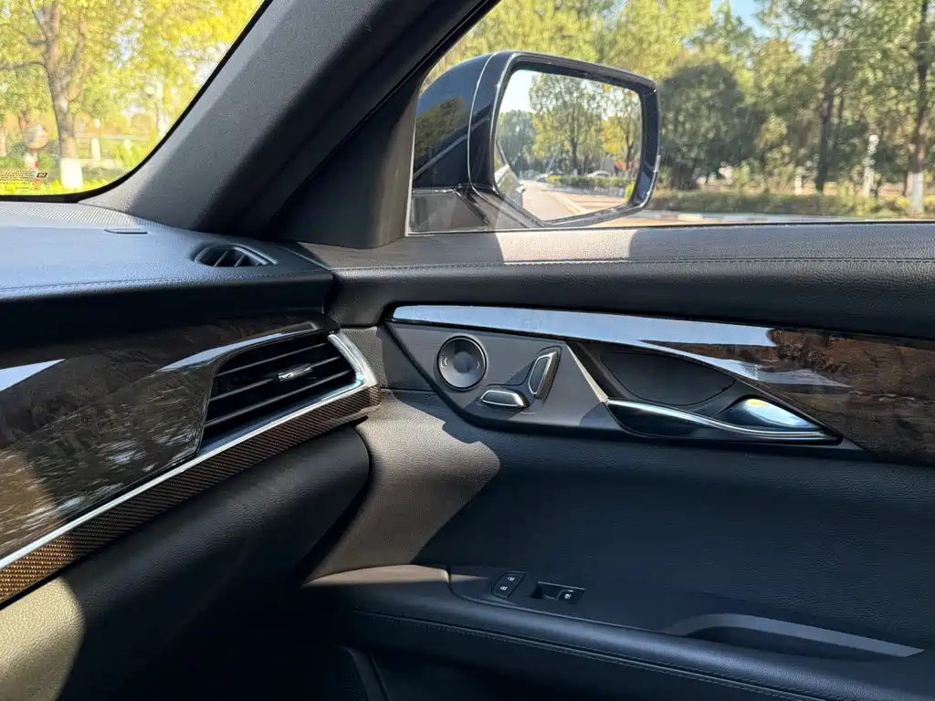 Cadillac CT6 2022 — фото 17