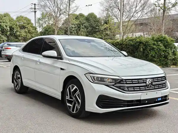 Volkswagen Sagitar 2024