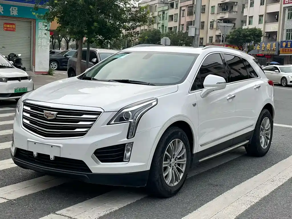 Cadillac XT5 2019 — фото 1
