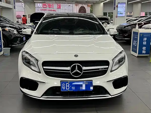 Mercedes-Benz GLA AMG 2019