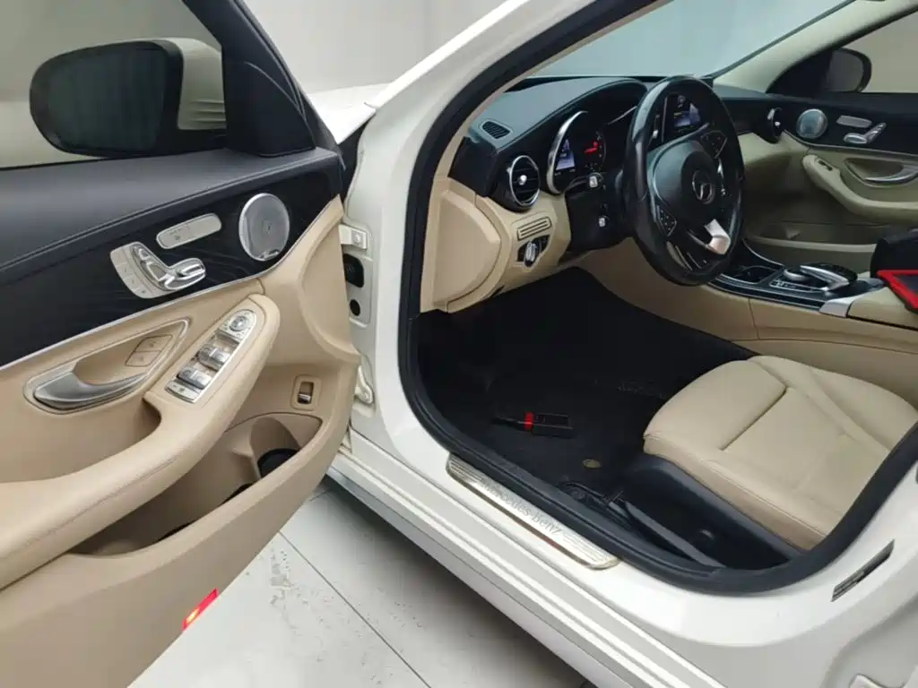 Mercedes-Benz C-Class 2017 — фото 16
