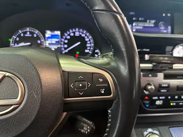 Lexus ES 2017