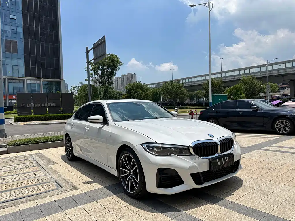 BMW 3 Series 2021