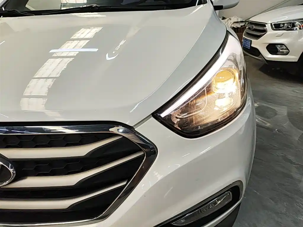 Hyundai ix35 2015 — фото 24