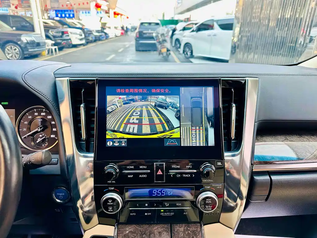 Toyota Vellfire 2021 — фото 11
