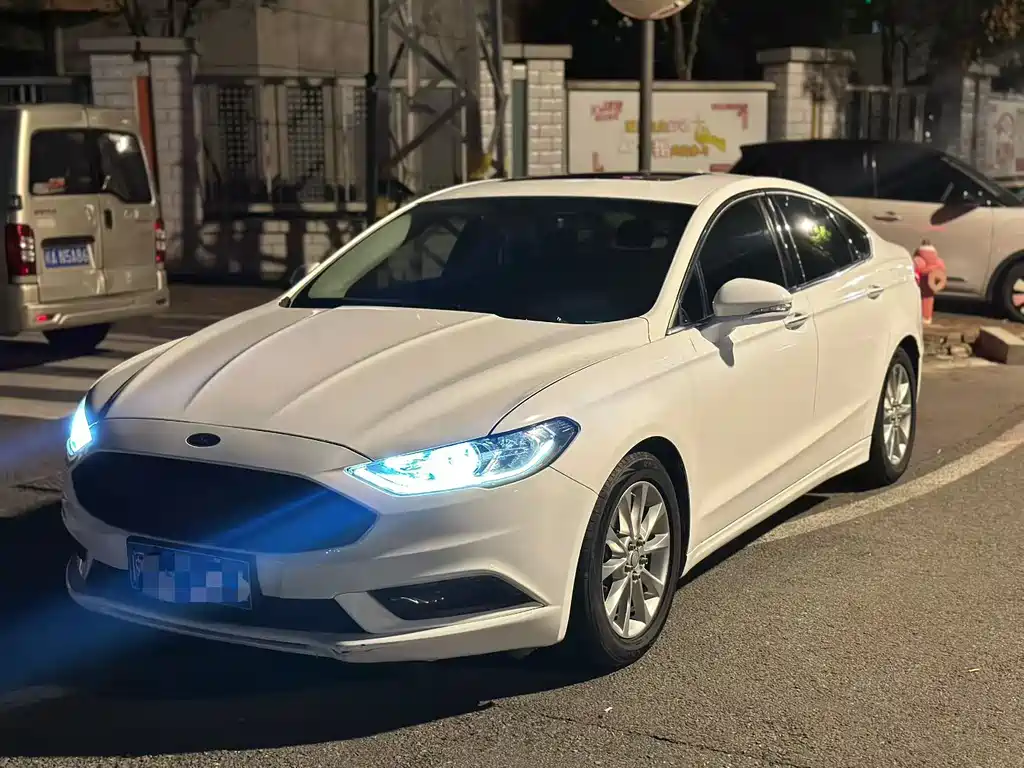 Ford Mondeo 2017 — фото 1