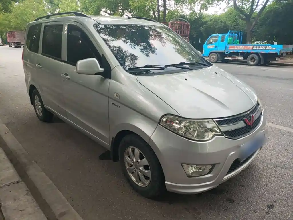 Wuling Hongguang 2018
