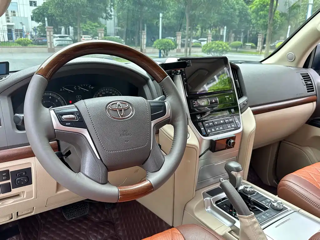 Toyota Land Cruiser 2019 — фото 20