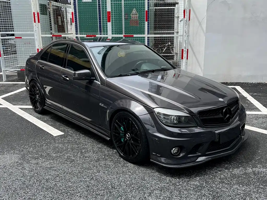 Mercedes-Benz C-Class AMG 2010 — фото 3
