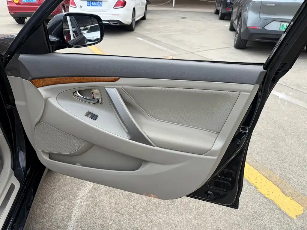 Toyota Camry 2013 — фото 19