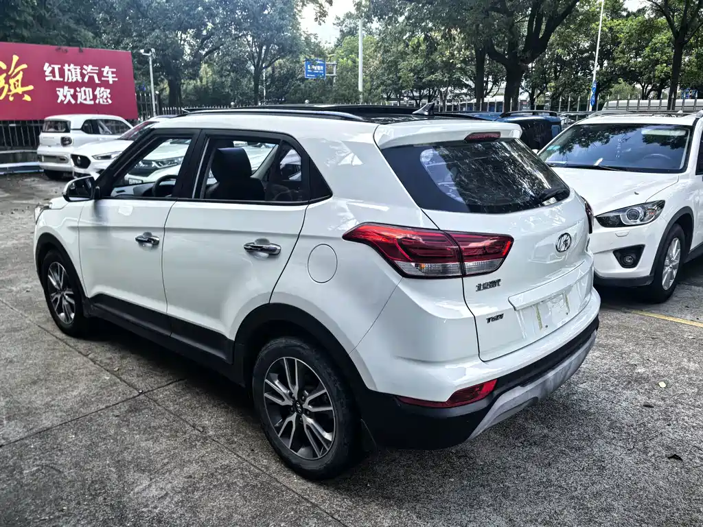 Hyundai ix25 2018 — фото 13
