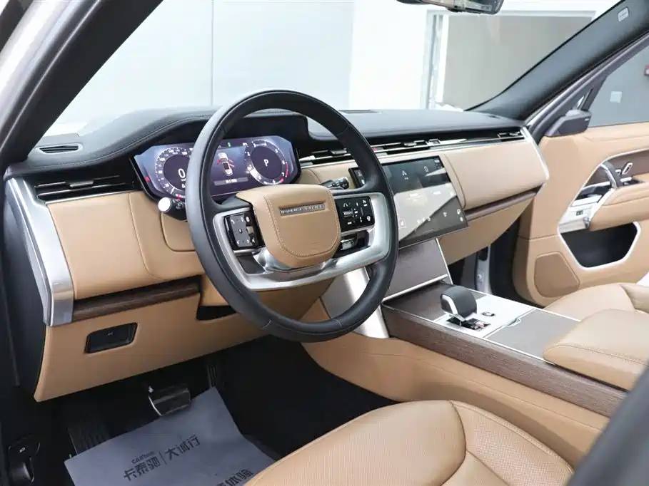 Land Rover Range Rover 2024 — фото 13
