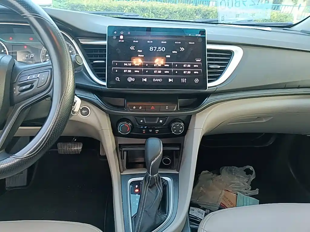 Buick Excelle 2017 — фото 13