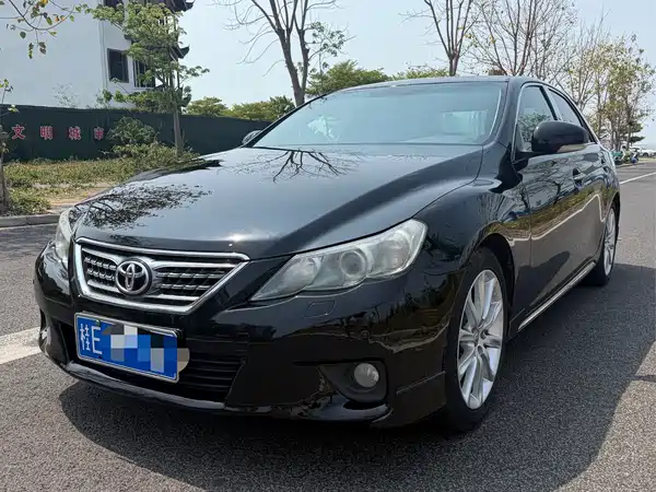 Toyota Reiz 2010