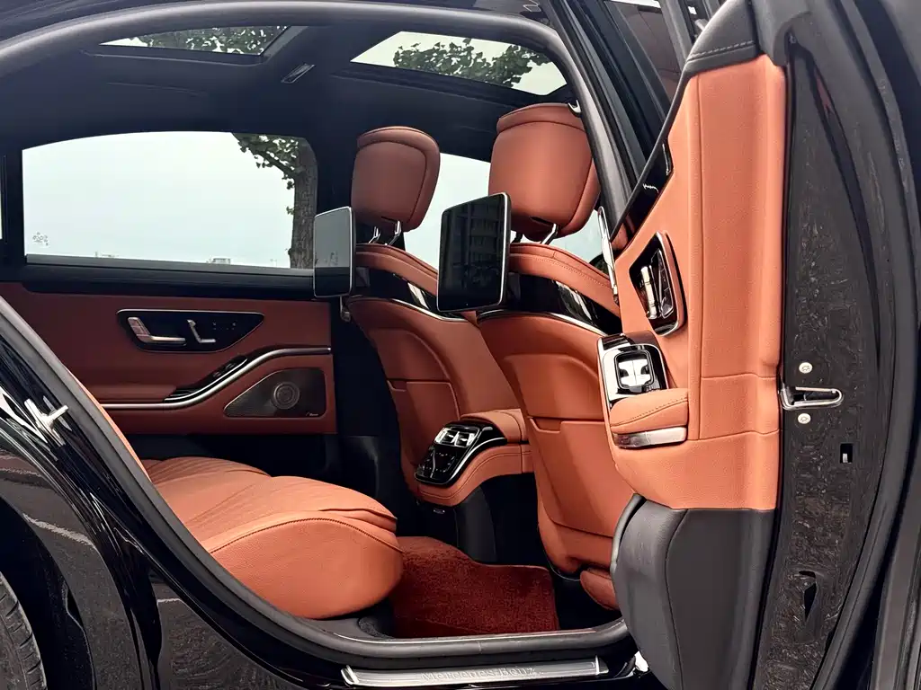 Mercedes-Benz S-Class 2023 — фото 15