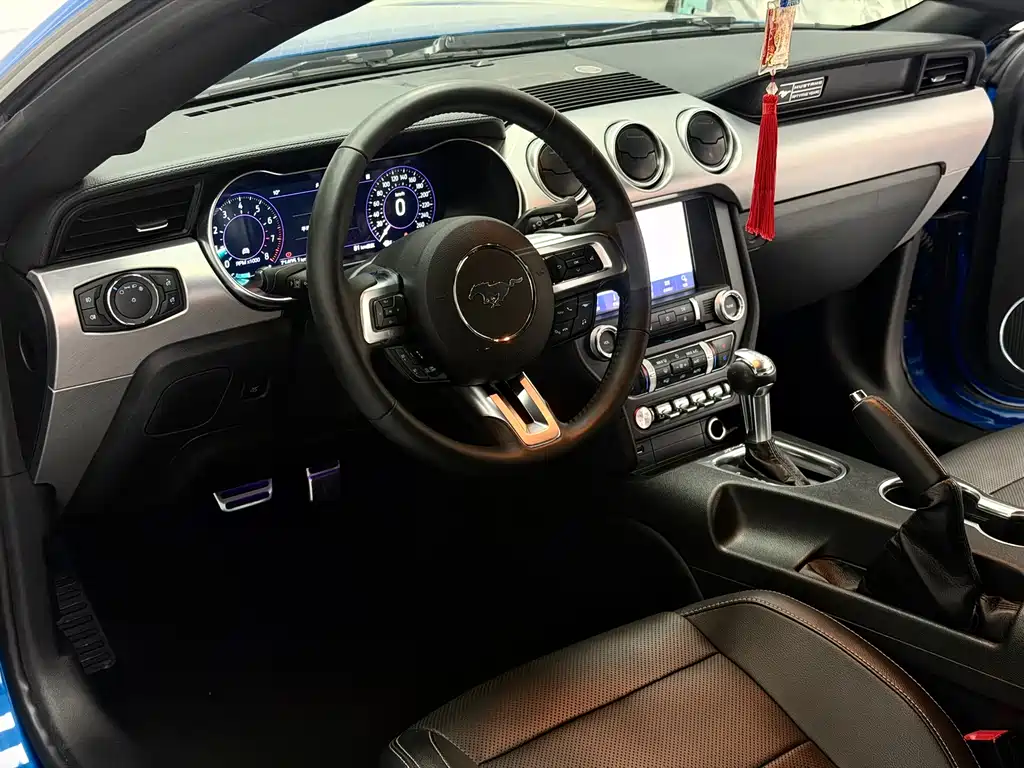 Ford Mustang 2020 — фото 11