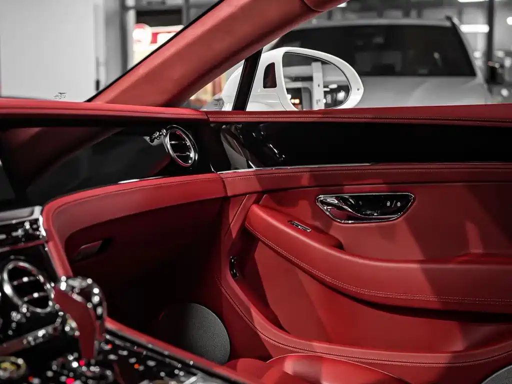 Bentley Continental 2020 — фото 13