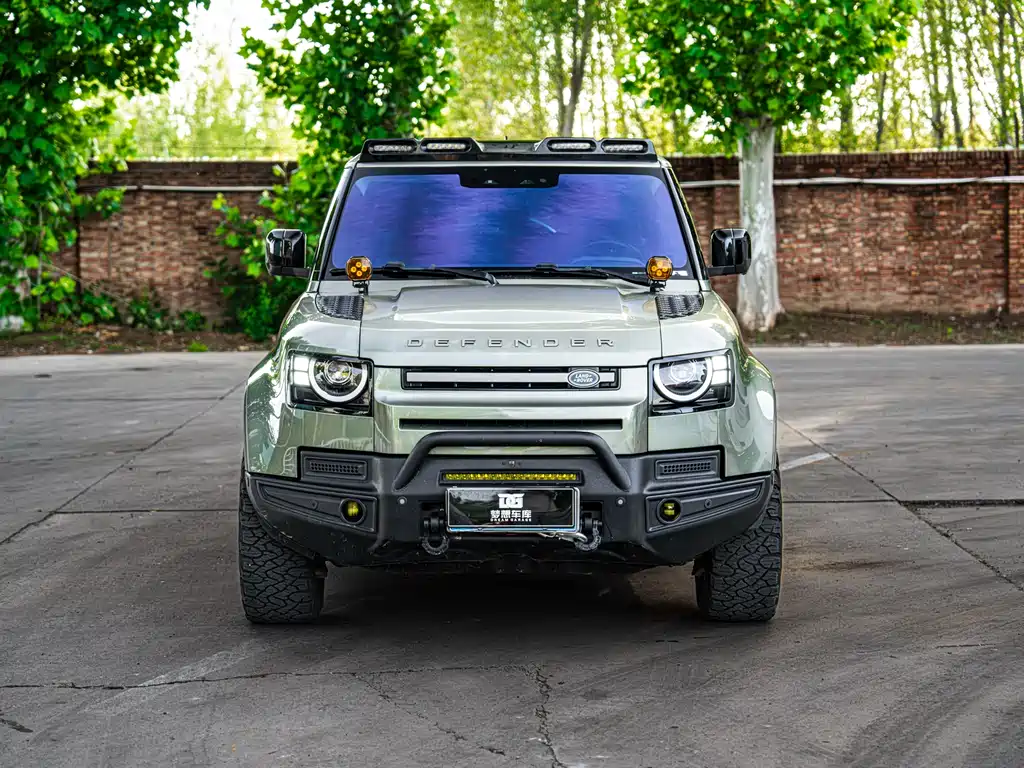 Land Rover Defender 2021 — фото 2