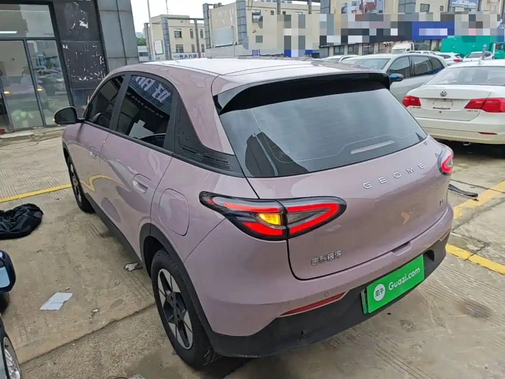 Geely Galaxy Starwish 2025 — фото 5