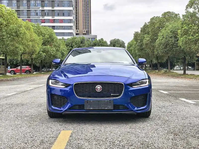 Jaguar XEL 2020 — фото 2