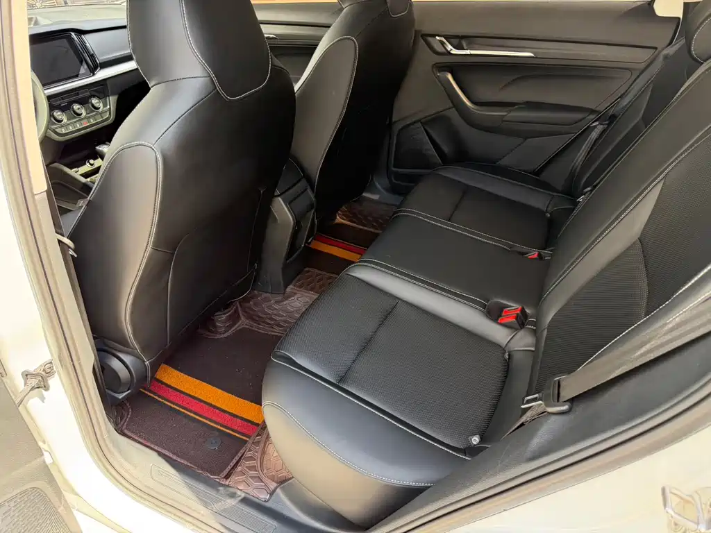 Skoda Kamiq 2023 — фото 11
