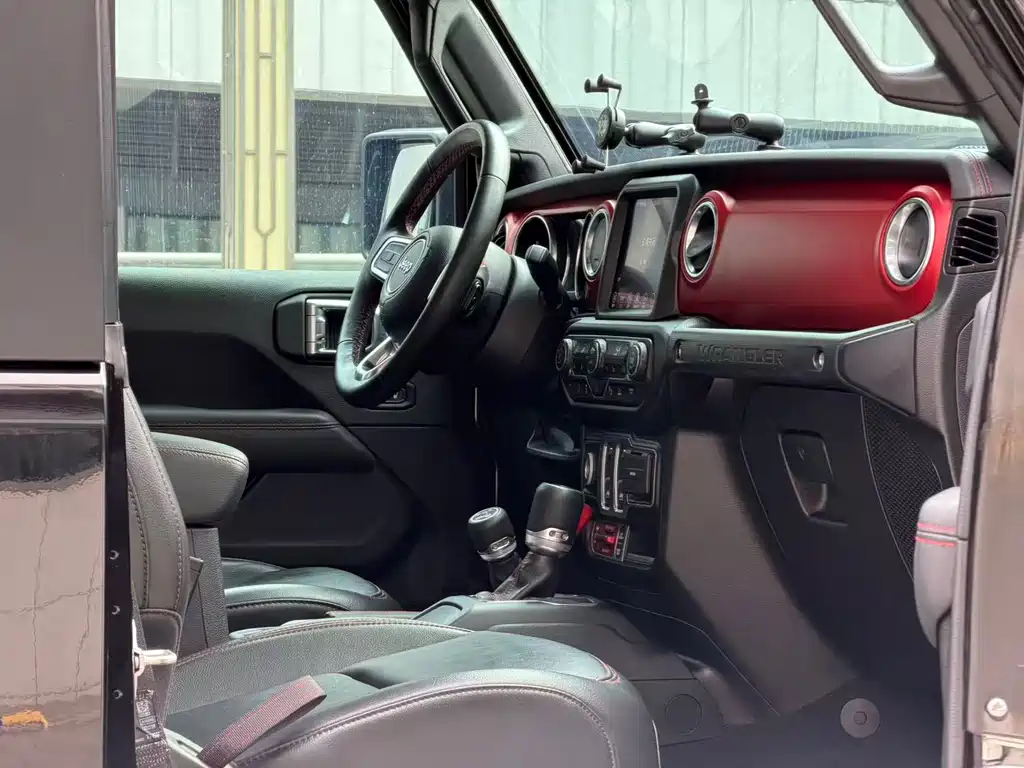 Jeep Wrangler 2022 — фото 14