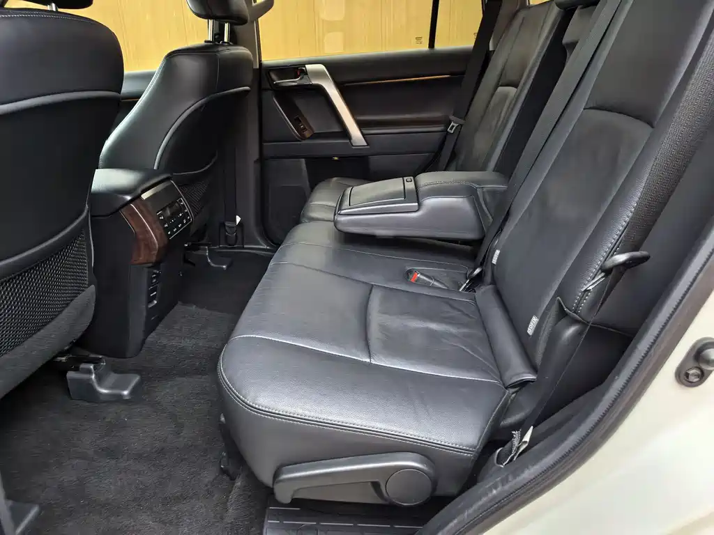 Toyota Prado 2017 — фото 19