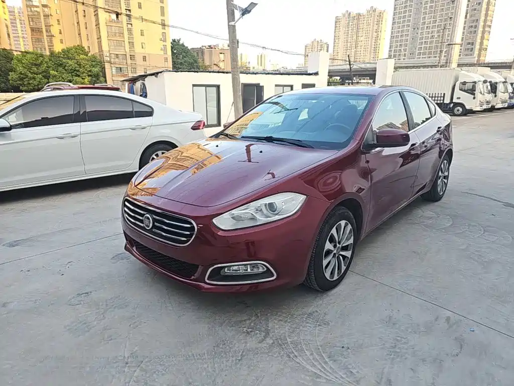 Fiat Viaggio 2014 — фото 2