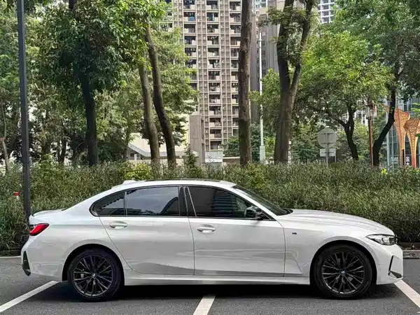 BMW 3 Series 2023