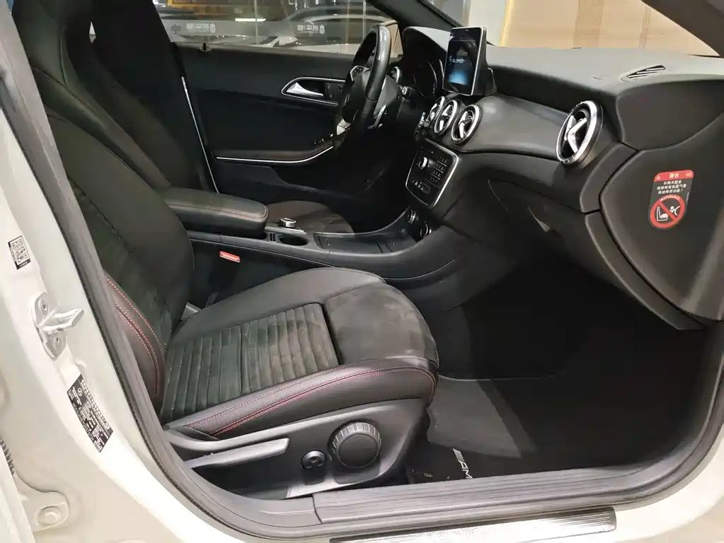 Mercedes-Benz CLA 2017 — фото 13