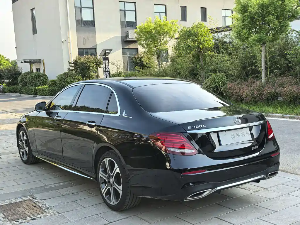 Mercedes-Benz E-Class 2016 — фото 4