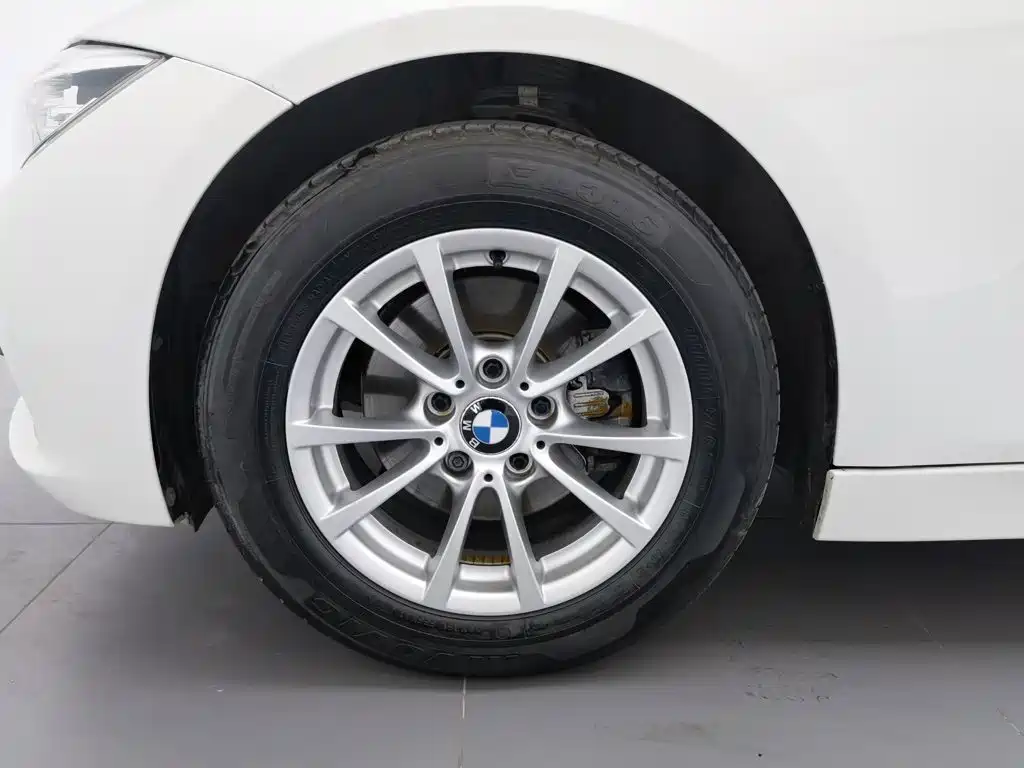 BMW 3 Series 2016 — фото 17