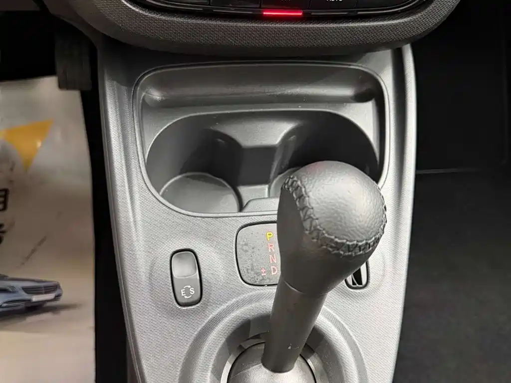 smart Fortwo 2018 — фото 20