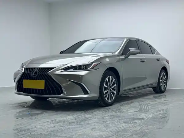 Lexus ES 2024